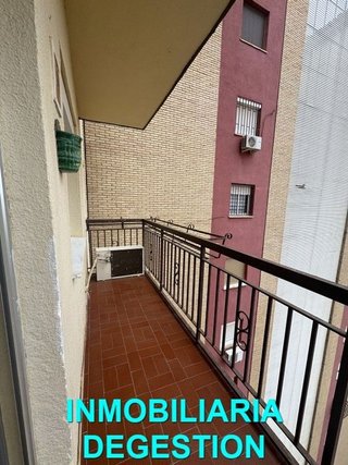 Piso en venta en Linares