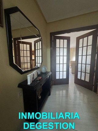 Piso en venta en Linares