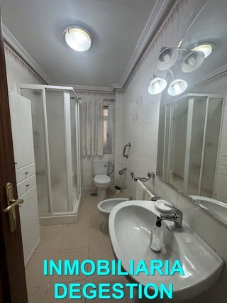 Piso en venta en Linares
