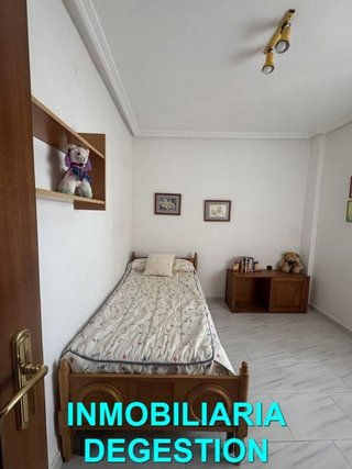 Piso en venta en Linares