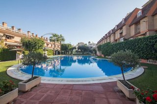 Casa adosada en venta en Cabo de las Huertas en Alicante