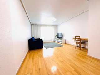 Piso en venta en Tenderina Baja - Ventanielles en Oviedo