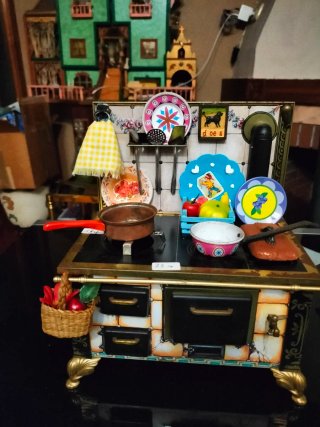 Cocina de juguete antigua