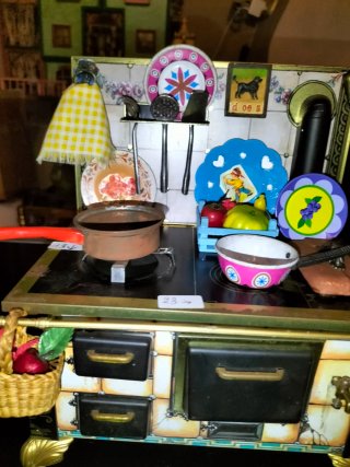 Cocina de juguete antigua