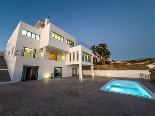 Chalet en venta en Zubia (La)