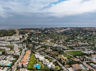 Casa adosada en venta en Los Naranjos - Las Brisas en Marbella