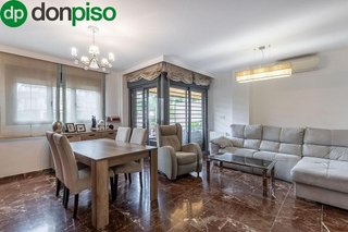 Casa adosada en venta en Zona Poniente en Armilla