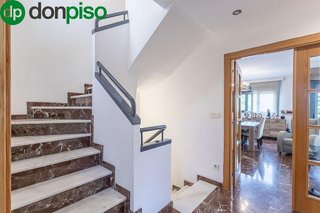 Casa adosada en venta en Zona Poniente en Armilla