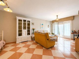 Casa adosada en venta en Palazuelos de Eresma