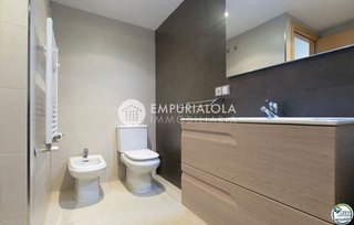 Piso en venta en Port Esportiu - Puig Rom - Canyelles en Roses