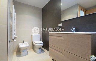 Piso en venta en Port Esportiu - Puig Rom - Canyelles en Roses