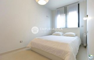 Piso en venta en Port Esportiu - Puig Rom - Canyelles en Roses