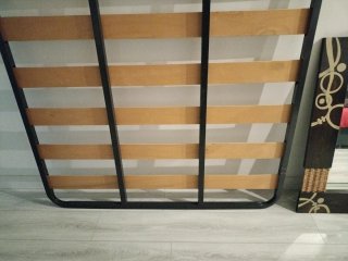 Somier 135x180cm Metal y Madera