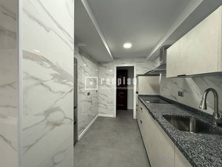 Piso en venta en La Luz - El Torcal en Málaga