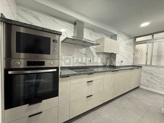 Piso en venta en La Luz - El Torcal en Málaga