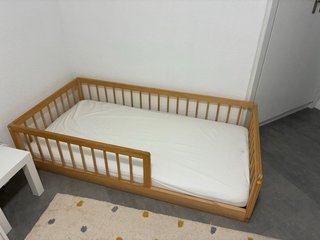 Cama Montessori madera natural