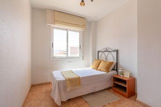 Piso en venta en San Luis en Almería