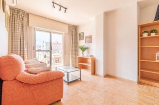 Piso en venta en San Luis en Almería