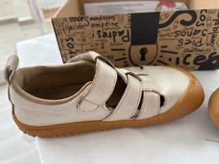 Zapato Feroz Irta Rocker Beige Talla 30