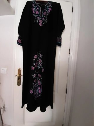 Vestido Kaftan Negro Bordado
