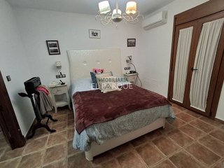 Casa pareada en venta en Ubrique