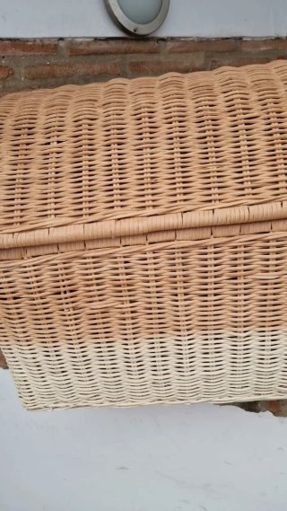 Cesta de ratán con tapa Zara Home