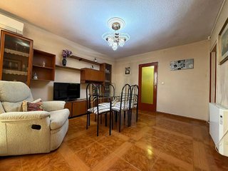 Piso en venta en Almendrales en Madrid