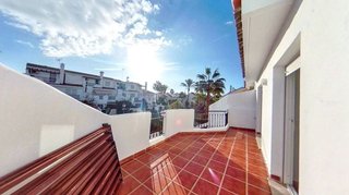 Casa adosada en venta en Los Naranjos - Las Brisas en Marbella