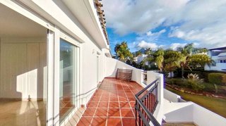 Casa adosada en venta en Los Naranjos - Las Brisas en Marbella