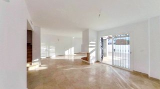 Casa adosada en venta en Los Naranjos - Las Brisas en Marbella