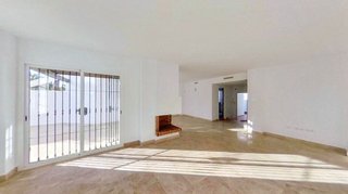 Casa adosada en venta en Los Naranjos - Las Brisas en Marbella