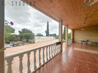 Chalet en venta en Crevillent