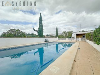Chalet en venta en Crevillent
