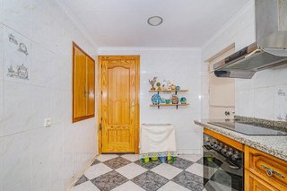 Chalet en venta en Zubia (La)