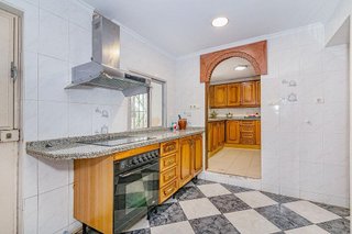 Chalet en venta en Zubia (La)