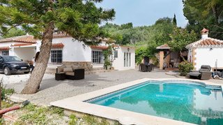 Chalet en venta en Coín