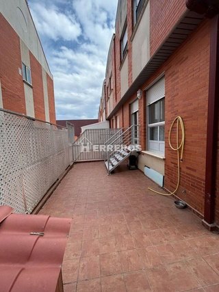 Casa adosada en venta en Portillejo - Valdegastea en Logroño