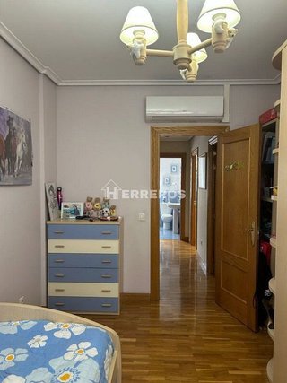 Casa adosada en venta en Portillejo - Valdegastea en Logroño