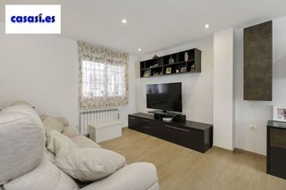 Casa adosada en venta en Zubia (La)