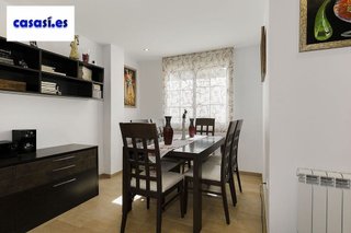 Casa adosada en venta en Zubia (La)