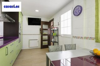 Casa adosada en venta en Zubia (La)
