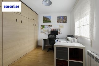 Casa adosada en venta en Zubia (La)