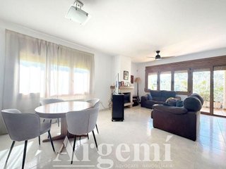 Chalet en venta en Palau-solità i Plegamans