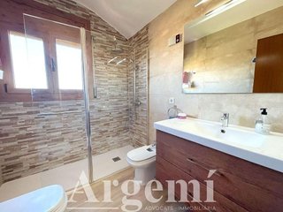 Chalet en venta en Palau-solità i Plegamans