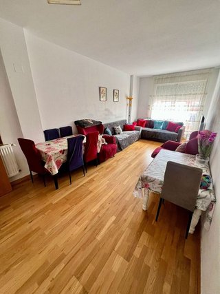Piso en venta en Parla Este en Parla