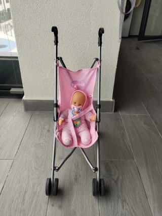 Silla de paseo Nenuco con muñeco q tiene sonido