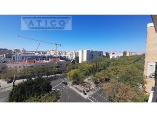 Piso en venta en Parque Atlántico - Los Arcos - Aeropuerto Viejo en Sevilla
