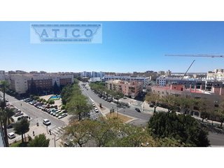 Piso en venta en Parque Atlántico - Los Arcos - Aeropuerto Viejo en Sevilla