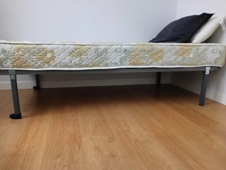 Colchón 190x90 + somier + 2 almohadas