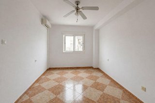 Piso en venta en Ciudad Jardín - Tagarete - El Zapillo en Almería